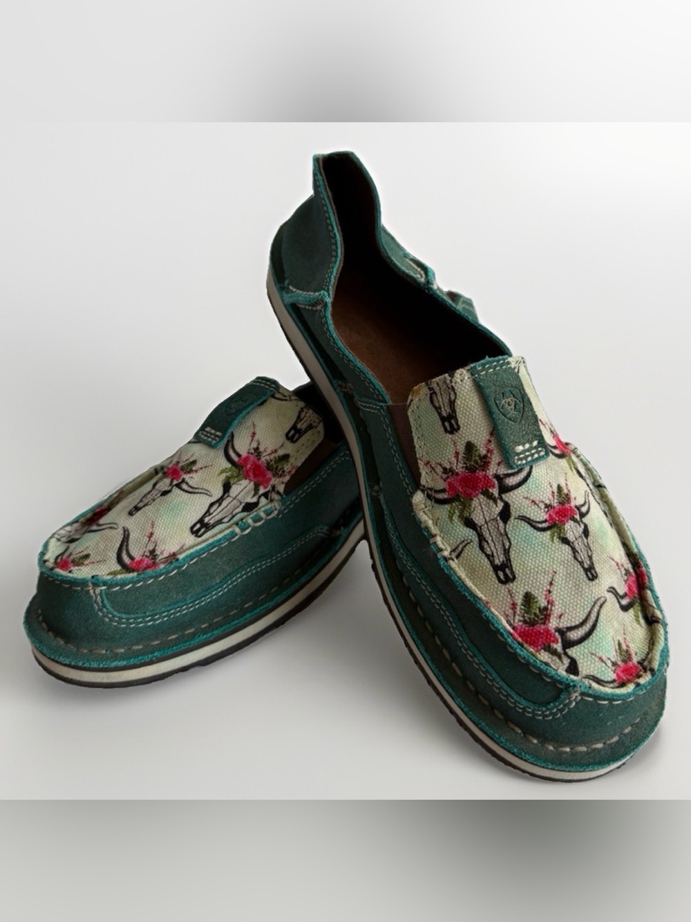 Ariat Cruiser Slip On Shoes 9.5B Teal Suede Floral Cow Skull Shimmer Western